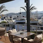 Marina Garden מלון