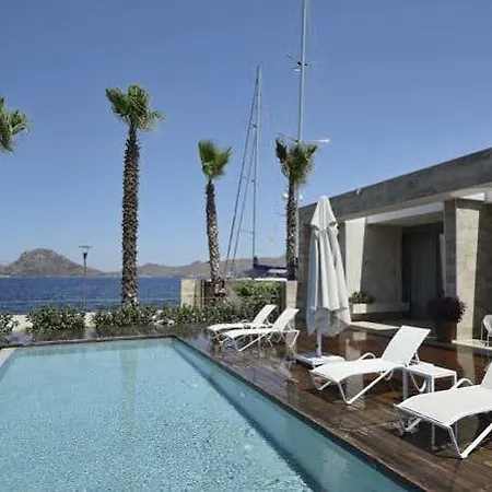 Marina Garden 4*