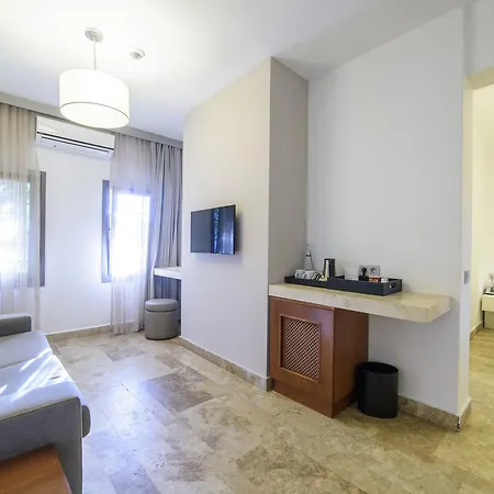 Hotell Marina Garden 4*