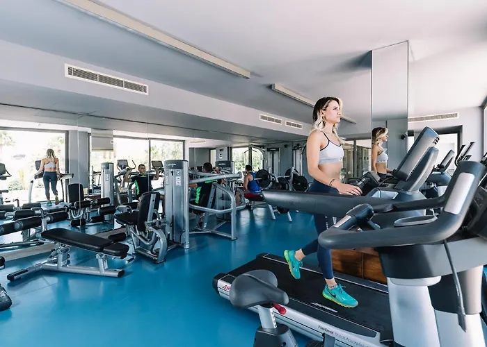 מלון Marina Garden