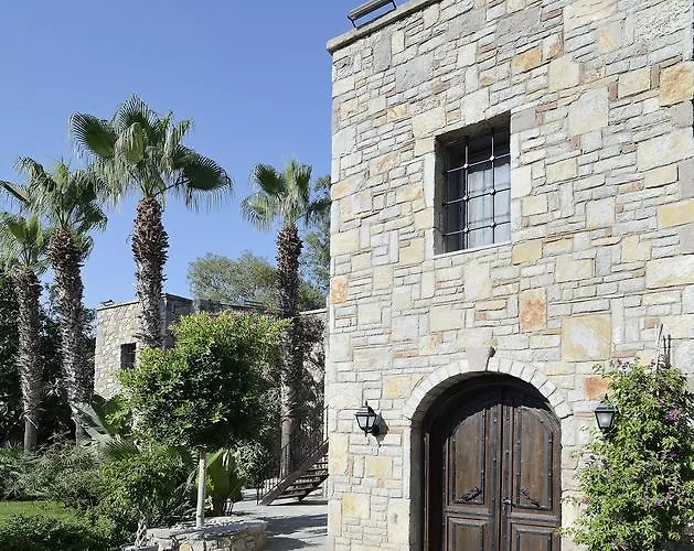 מלון Marina Garden 4*