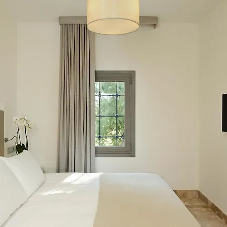 Marina Garden Hotel 4*