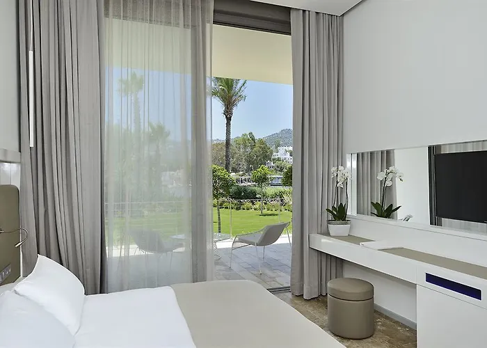 Marina Garden Hotel